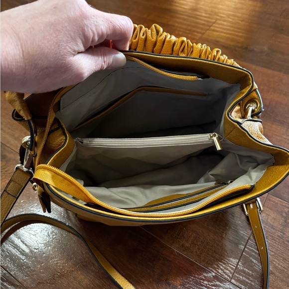 Yellow Structured Shoulder Bag with Ruched Handle - Picture 3 of 3